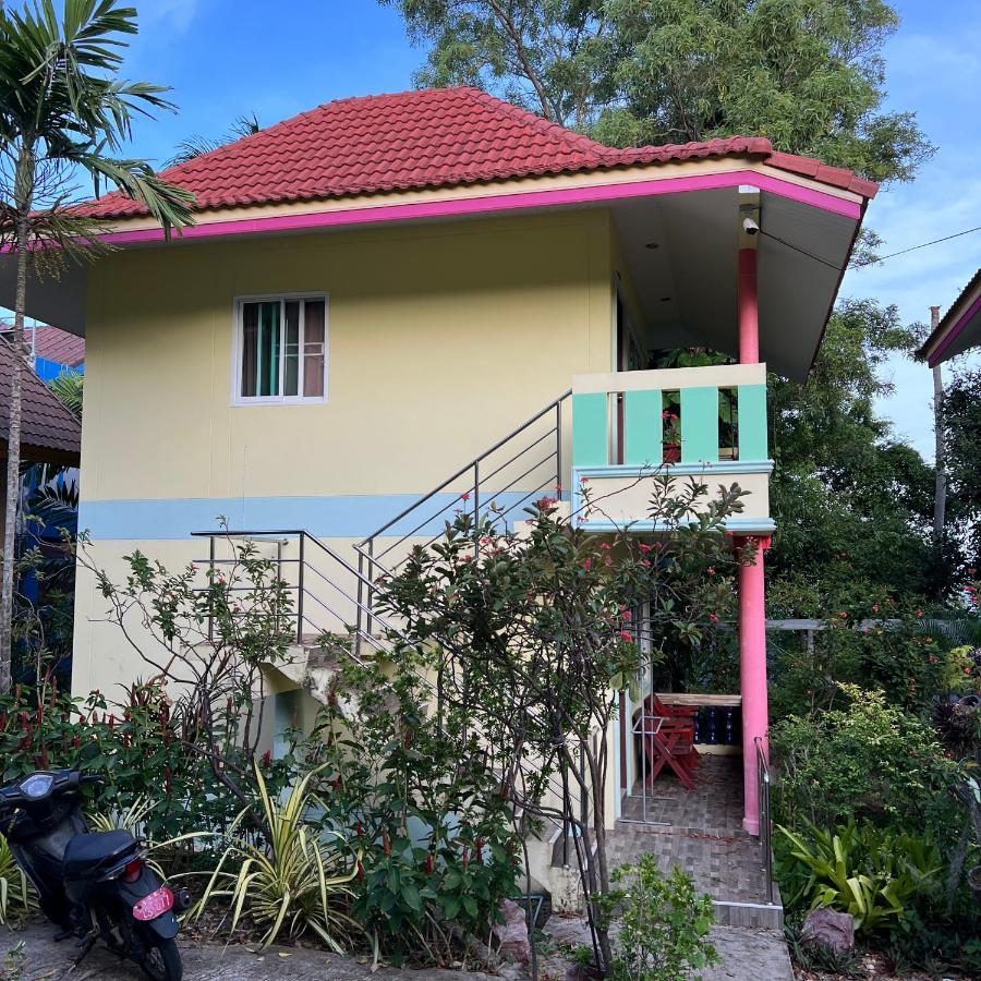 Kata Villa Merit Hill Bungalows Karon Bagian luar foto