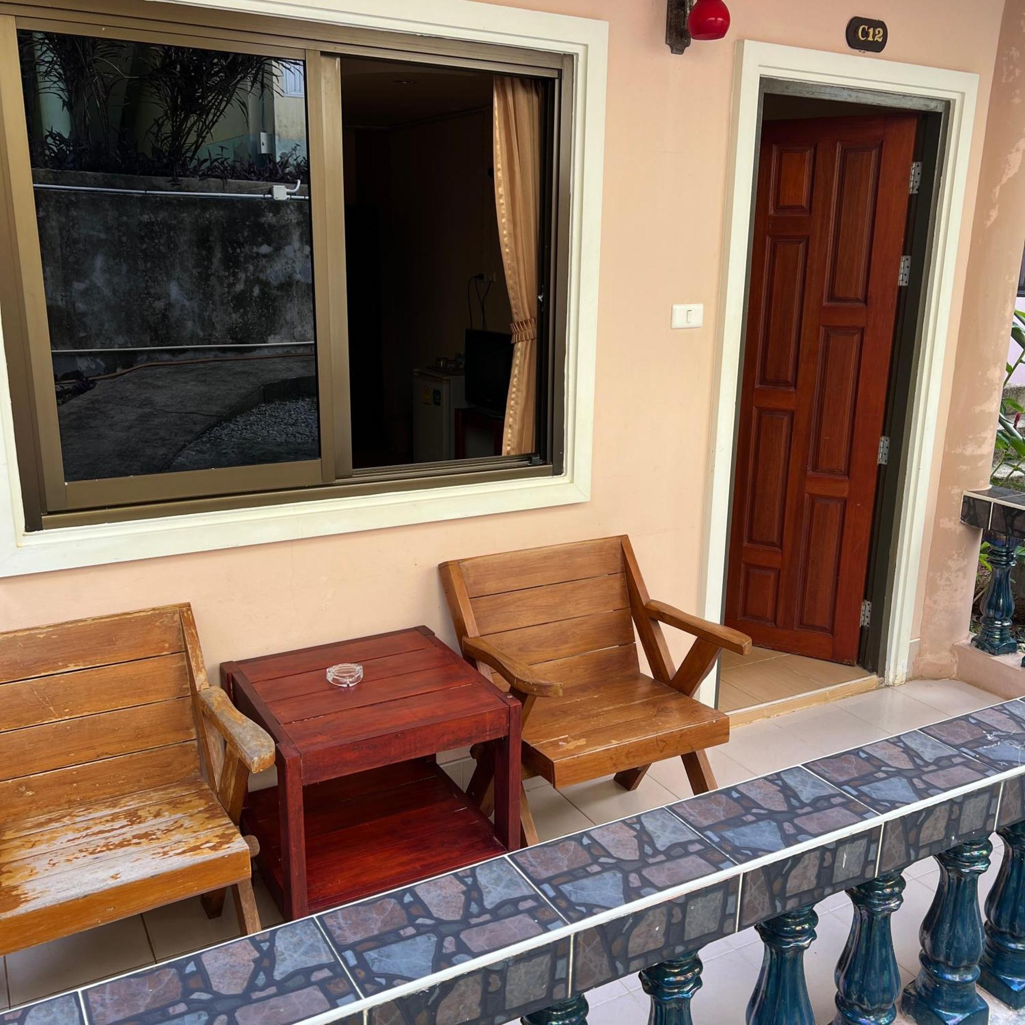 Kata Villa Merit Hill Bungalows Karon Bagian luar foto