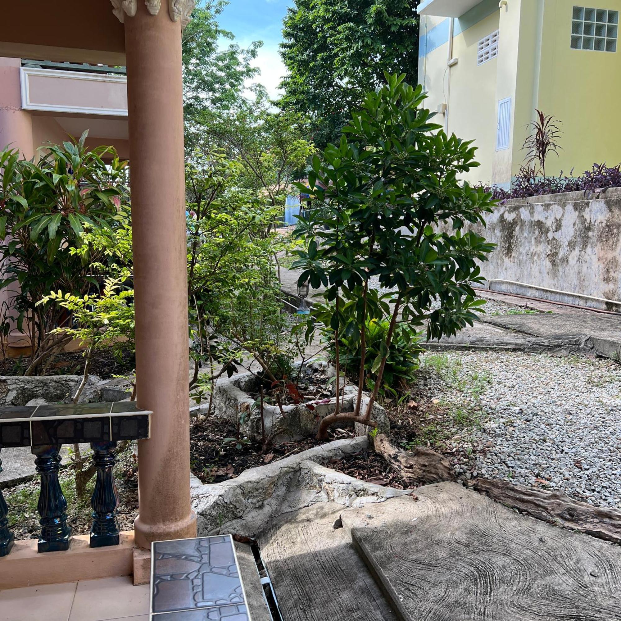 Kata Villa Merit Hill Bungalows Karon Bagian luar foto