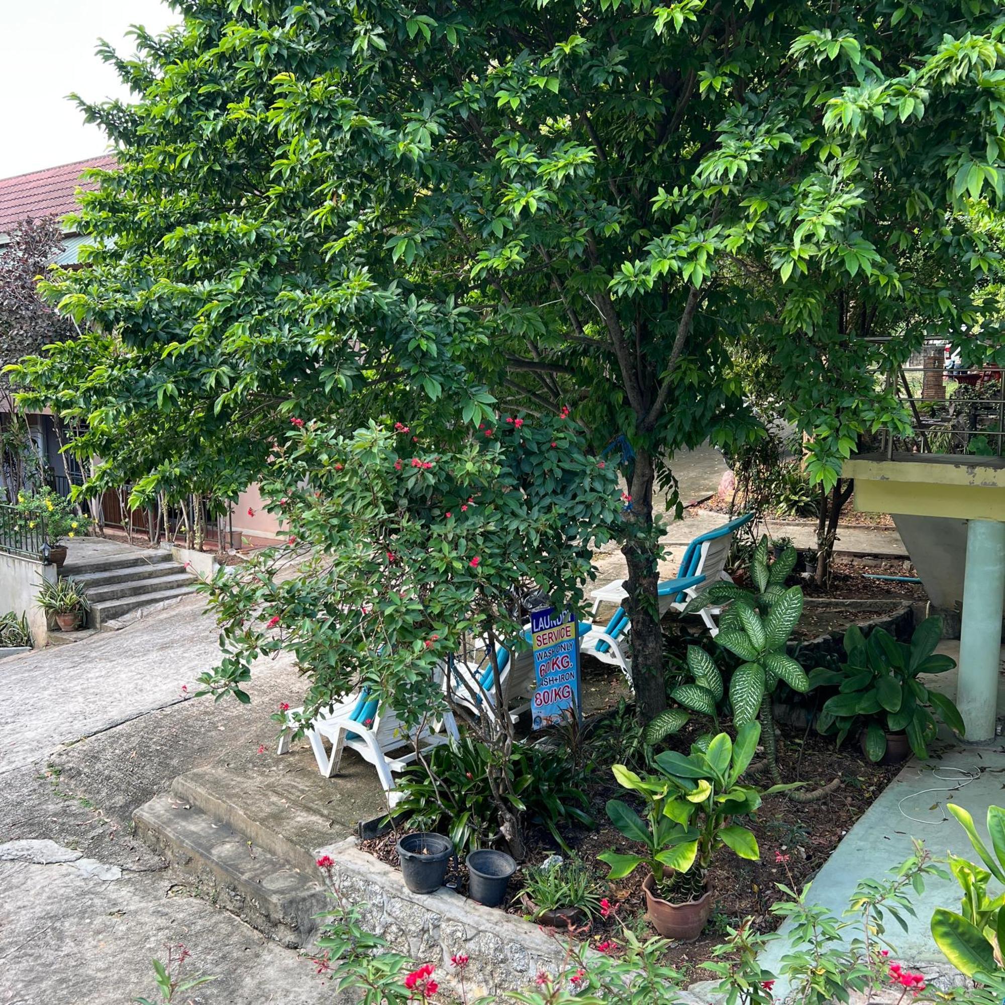 Kata Villa Merit Hill Bungalows Karon Bagian luar foto