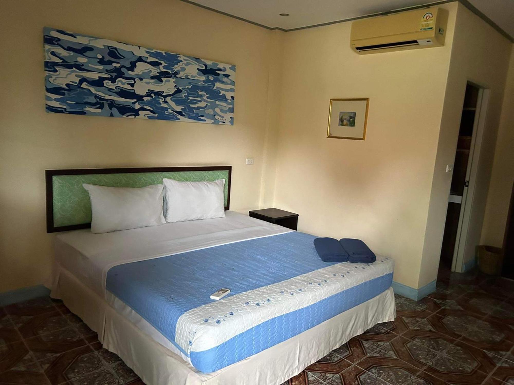 Kata Villa Merit Hill Bungalows Karon Bagian luar foto