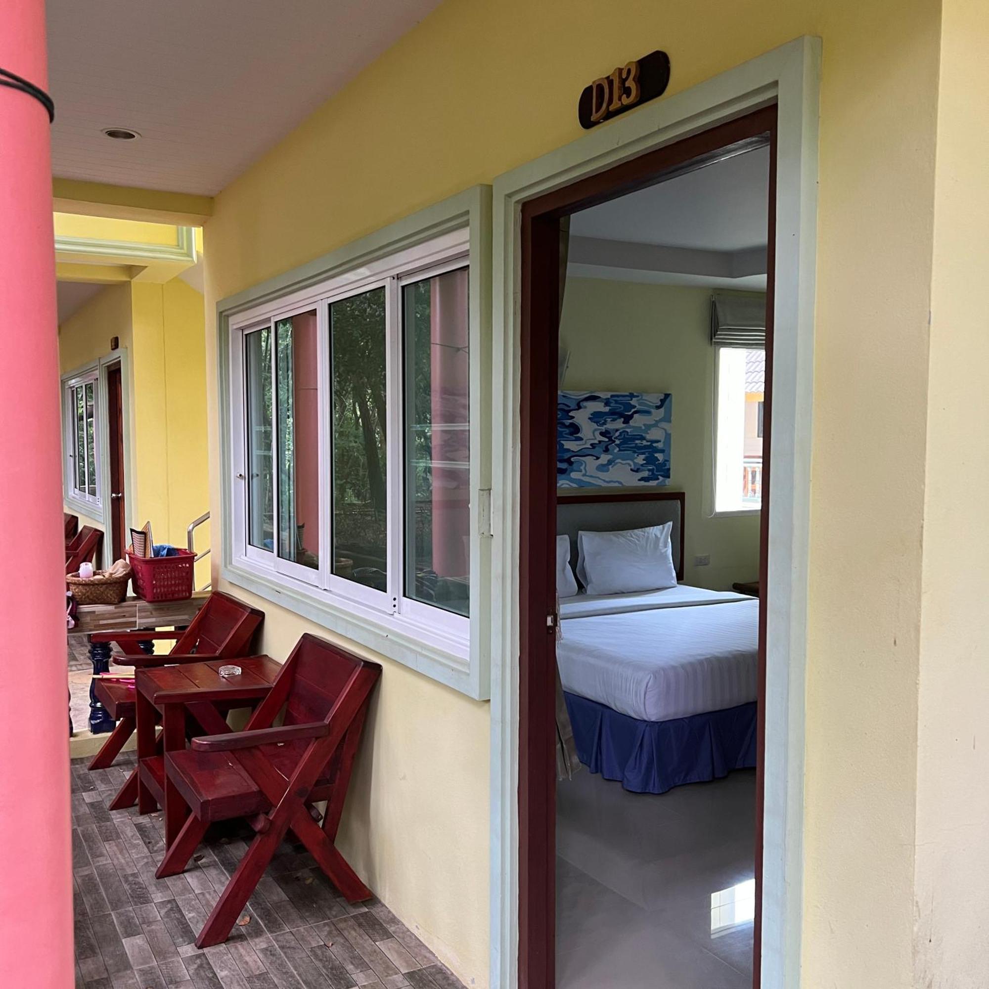 Kata Villa Merit Hill Bungalows Karon Bagian luar foto
