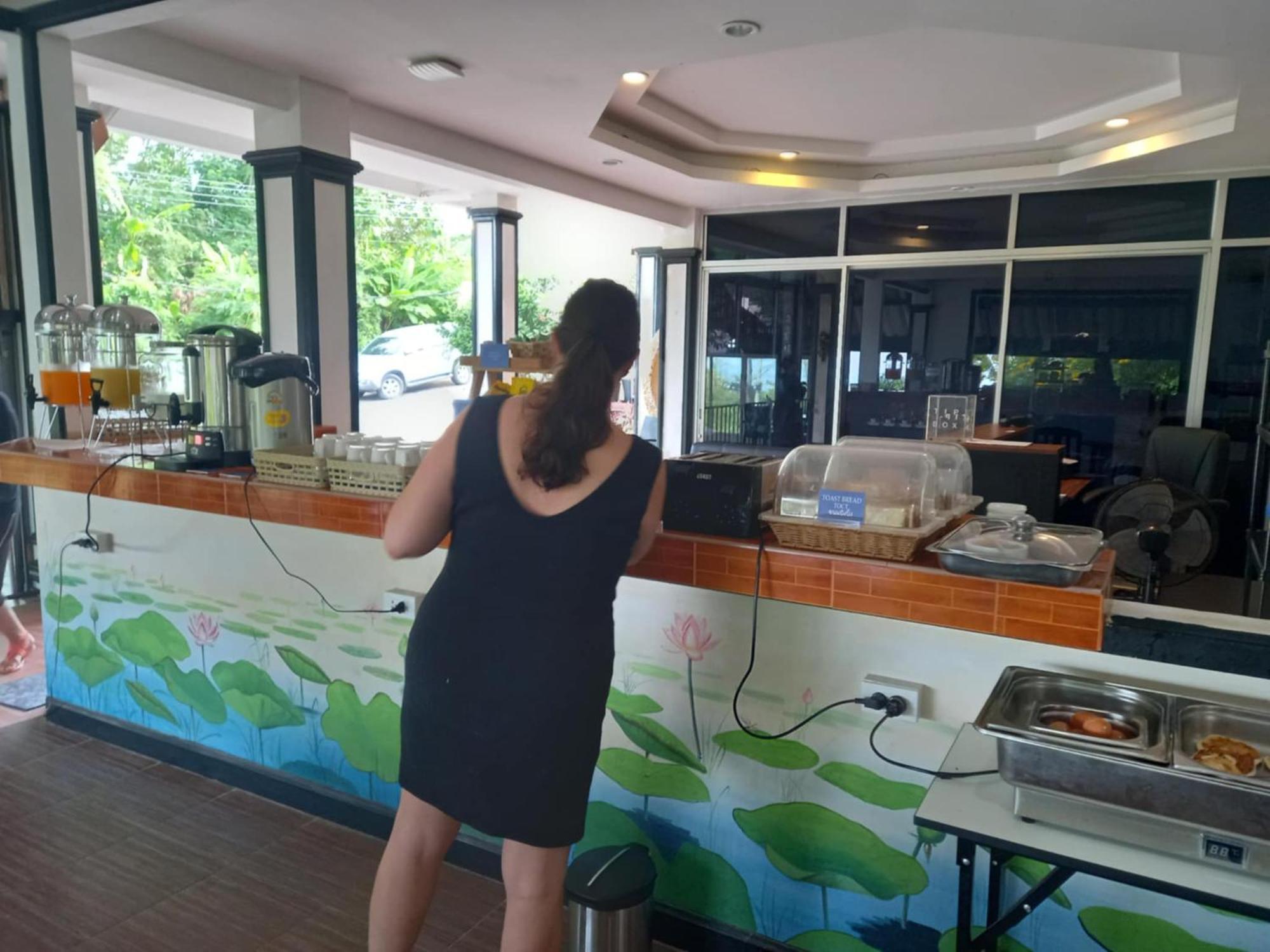 Kata Villa Merit Hill Bungalows Karon Bagian luar foto
